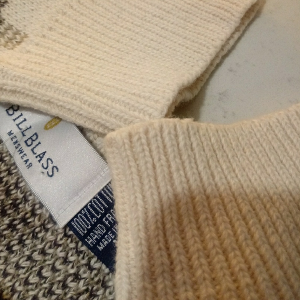 BILL BLASS Sweater - Picture 3 of 4